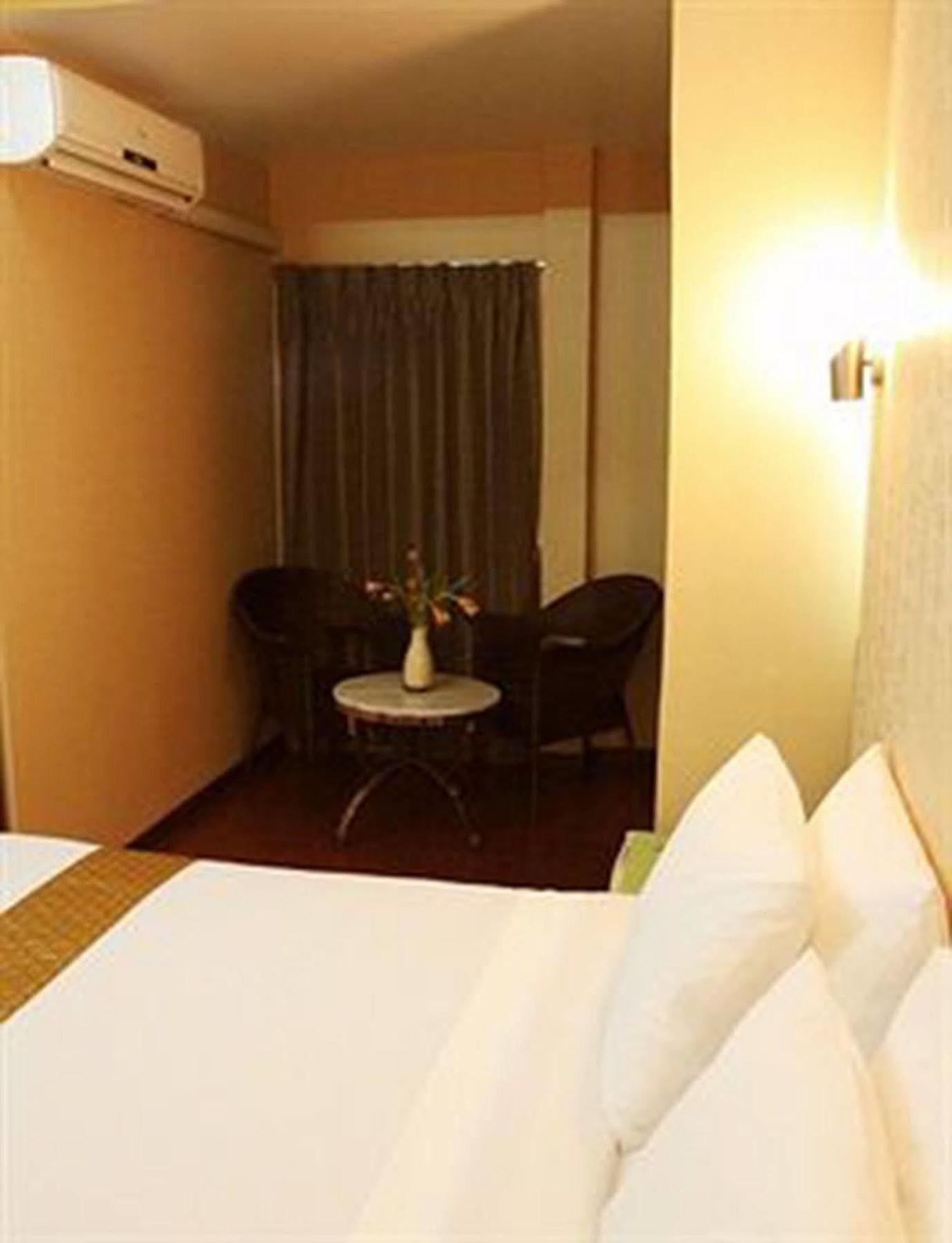 Visiting Card Hotel & Resort Bangkok Eksteriør billede